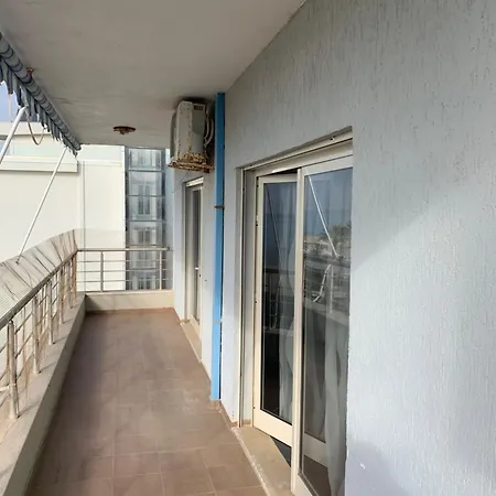 Beachfront In Golem Apartment